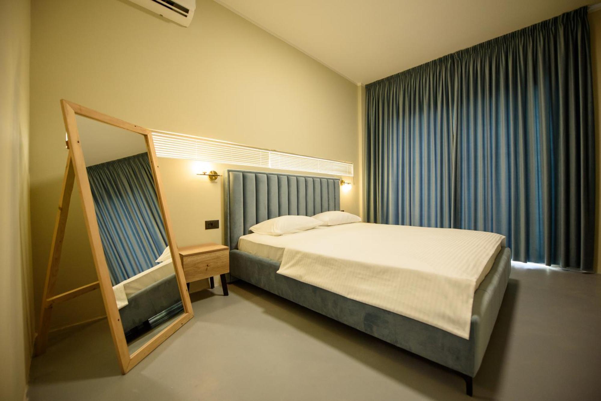 Olivium Rooms Vlorë エクステリア 写真